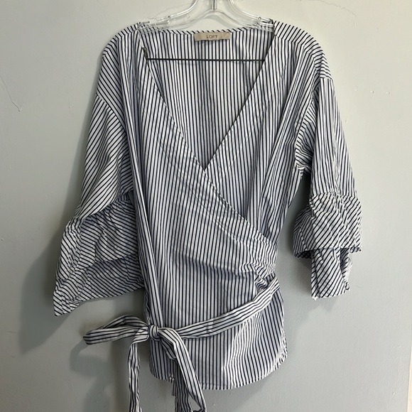 LOFT ruffle bell sleeve wrap top XL - Picture 1 of 3